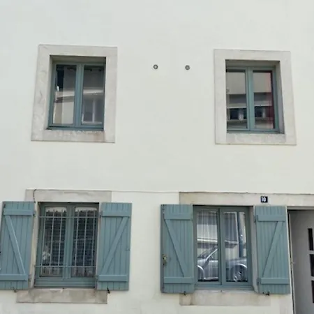 Beautiful 18 M Studio - Downtown Apartment *